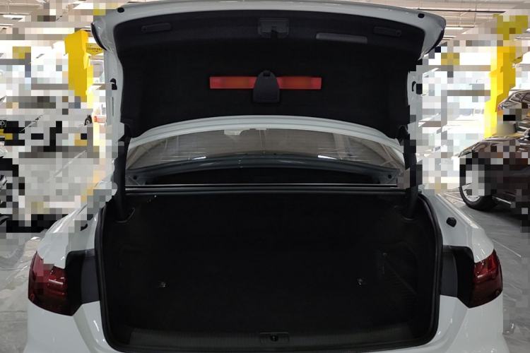 Used Audi A4L 2020 40 TFSI Fashionable and Elegant Model Trunk