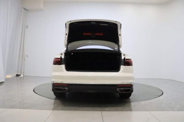 Used Audi A4L 2020 40 TFSI Fashion Dynamic Model Trunk