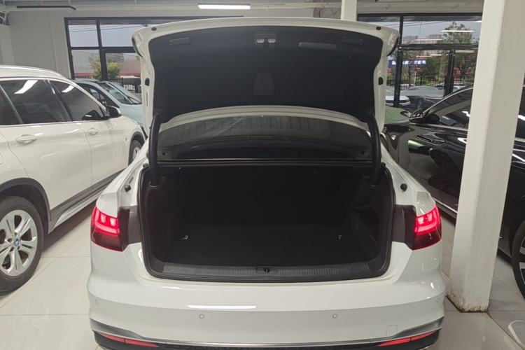 Used Audi A4L 2020 40 TFSI Fashion Dynamic Model Trunk