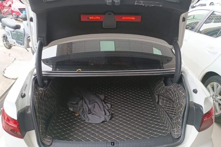 Used Audi A4L 2020 40 TFSI Fashion Dynamic Model Trunk