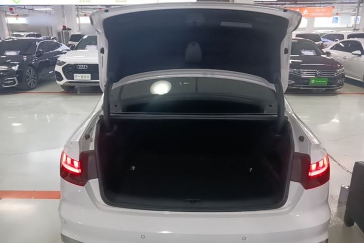 Used Audi A4L 2020 40 TFSI Fashion Dynamic Model Trunk