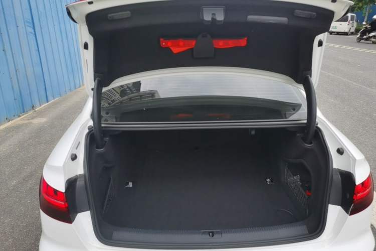 Used Audi A4L 2020 45 TFSI quattro Prestige Dynamic Edition Trunk