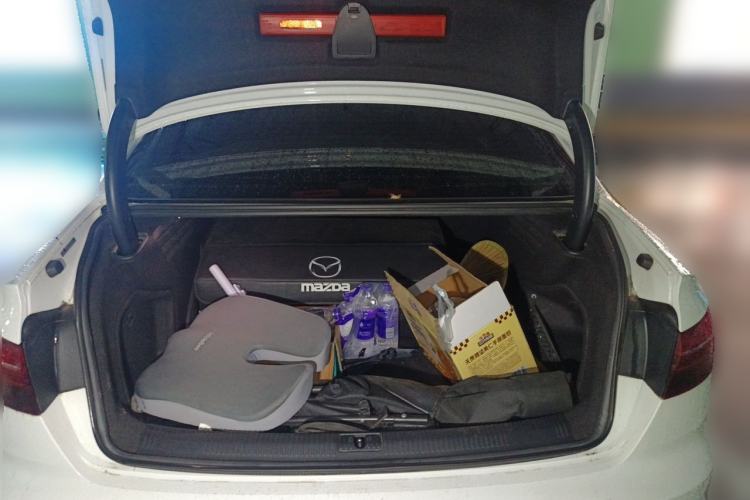 Used Audi A4L 2020 40 TFSI Fashionable and Elegant Model Trunk