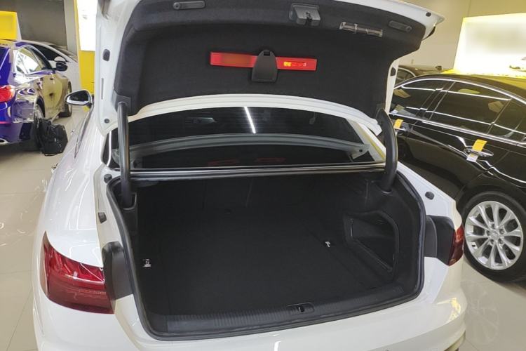 Used Audi A4L 2020 40 TFSI Fashion Dynamic Model Trunk