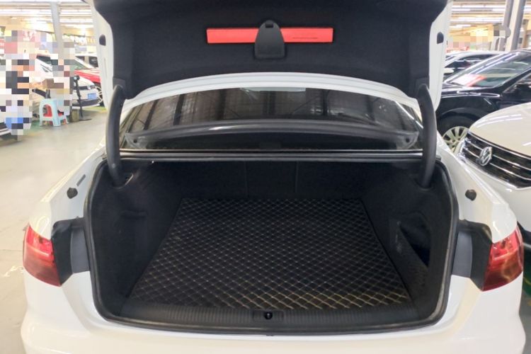 Used Audi A4L 2020 40 TFSI Fashionable and Elegant Model Trunk