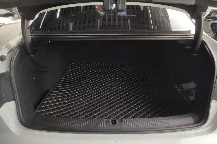 Used Audi A4L 2020 40 TFSI Fashion Dynamic Model Trunk