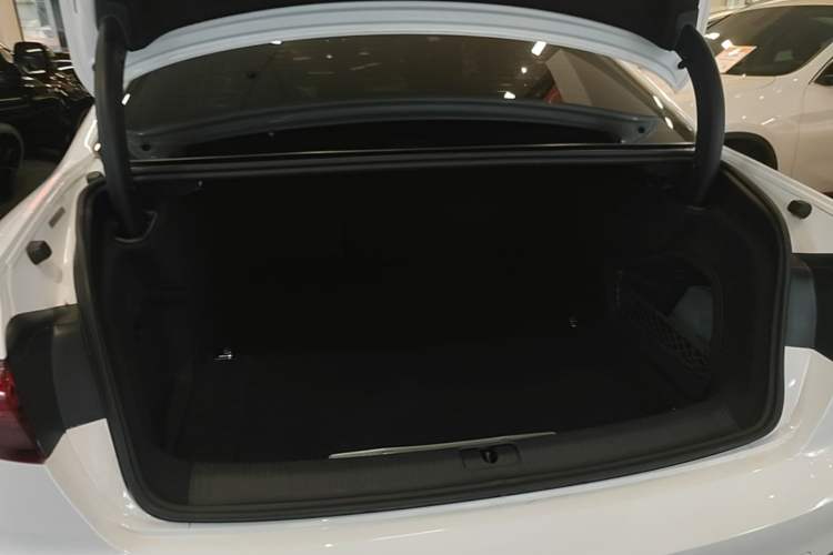 Used Audi A4L 2020 40 TFSI Fashion Dynamic Model Trunk
