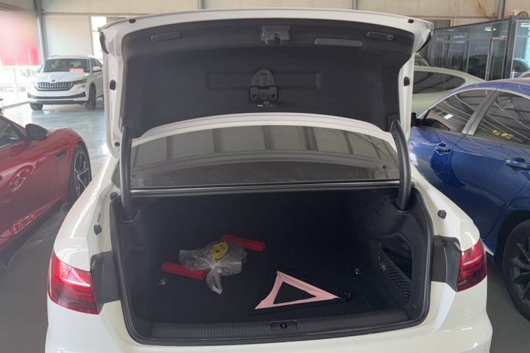 Used Audi A4L 2020 40 TFSI Fashion Dynamic Model Trunk