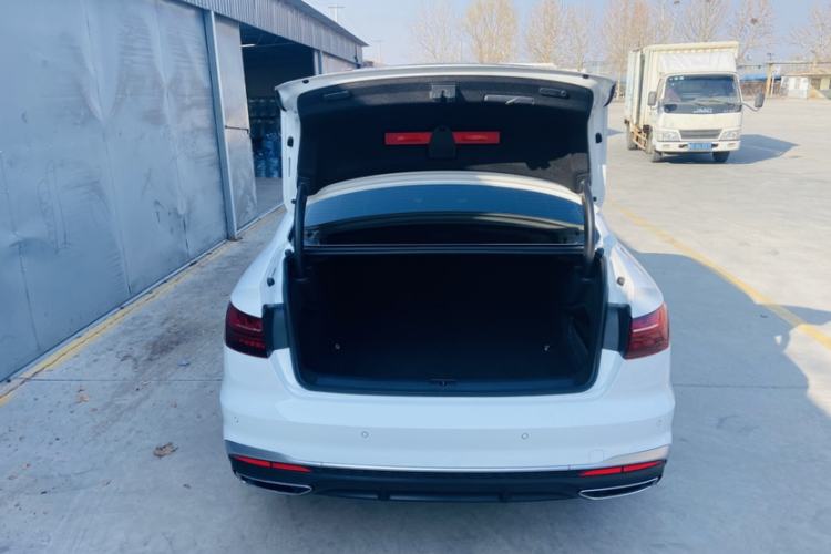 Used Audi A4L 2020 40 TFSI Fashion Dynamic Model Trunk