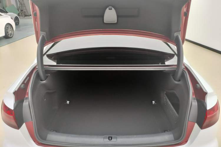 Used Audi A4L 2020 40 TFSI Fashion Dynamic Model Trunk