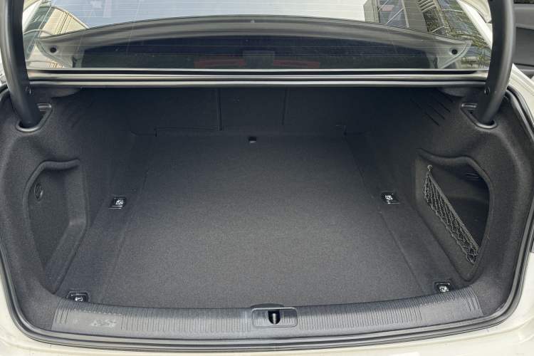 Used Audi A4L 2020 40 TFSI Fashion Dynamic Model Trunk