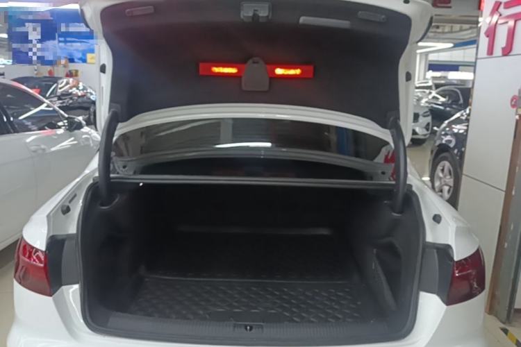 Used Audi A4L 2020 40 TFSI Fashionable and Elegant Model Trunk