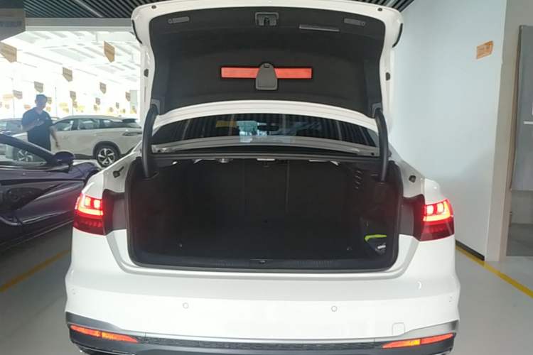 Used Audi A4L 2020 40 TFSI Fashion Dynamic Model Trunk