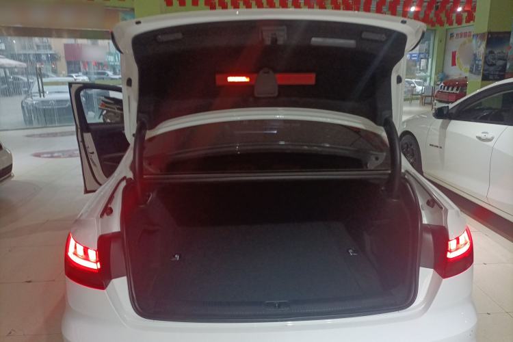 Used Audi A4L 2020 40 TFSI Fashion Dynamic Model Trunk