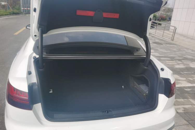 Used Audi A4L 2020 40 TFSI Fashion Dynamic Model Trunk