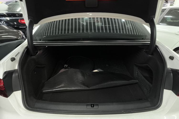 Used Audi A4L 2020 40 TFSI Fashion Dynamic Model Trunk