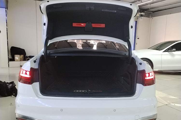 Used Audi A4L 2020 40 TFSI Fashion Dynamic Model Trunk