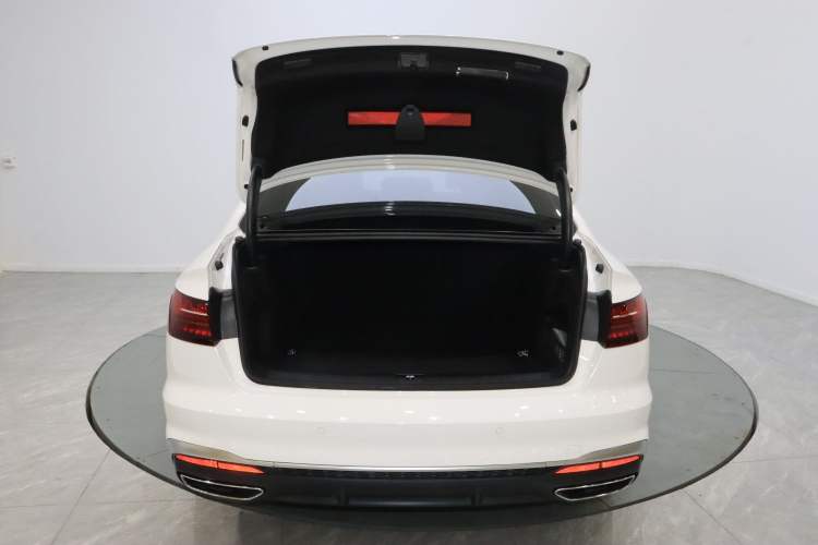 Used Audi A4L 2020 40 TFSI Fashion Dynamic Model Trunk
