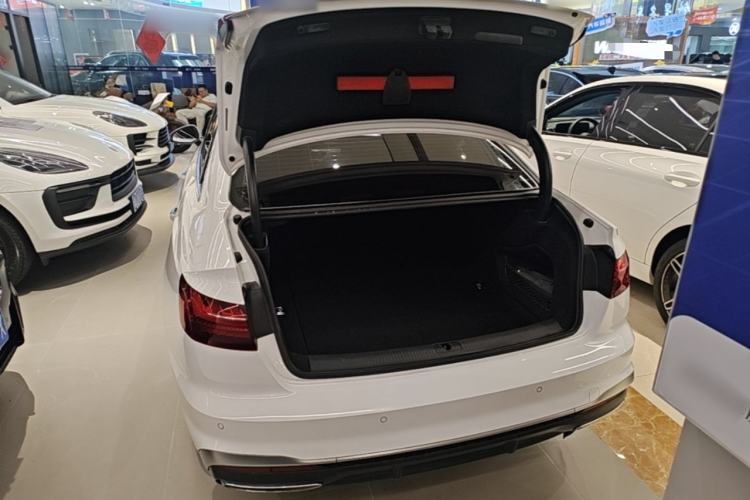 Used Audi A4L 2020 40 TFSI Fashion Dynamic Model Trunk