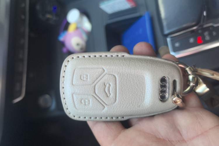 Used Audi A4L 2020 40 TFSI Fashion Dynamic Model Vehicle Key
