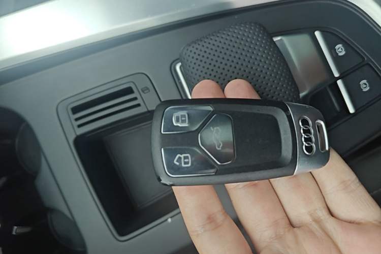 Used Audi A4L 2020 40 TFSI Fashion Dynamic Model Vehicle Key