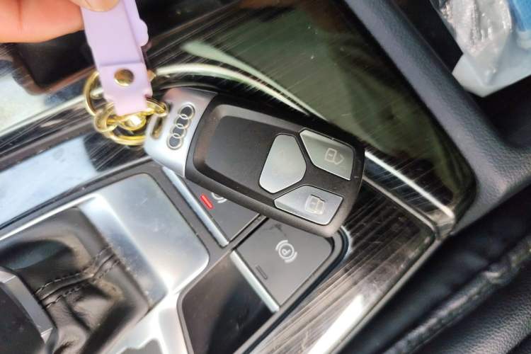 Used Audi A4L 2020 40 TFSI Fashion Dynamic Model Vehicle Key