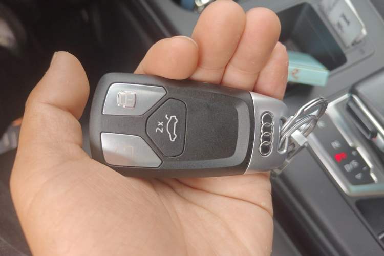 Used Audi A4L 2020 40 TFSI Luxury Dynamic Model Vehicle Key