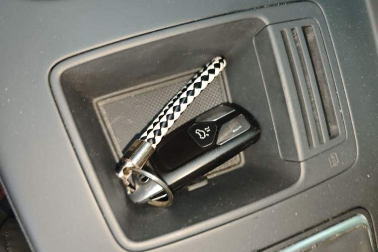 Used Audi A4L 2020 40 TFSI Fashion Dynamic Model Vehicle Key