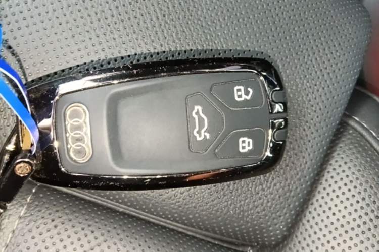 Used Audi A4L 2020 40 TFSI Fashion Dynamic Model Vehicle Key