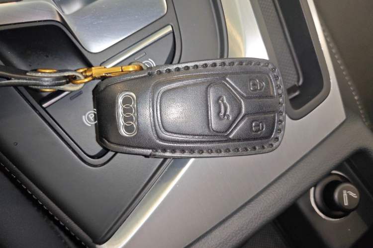Used Audi A4L 2020 40 TFSI quattro Luxury Dynamic Model Vehicle Key