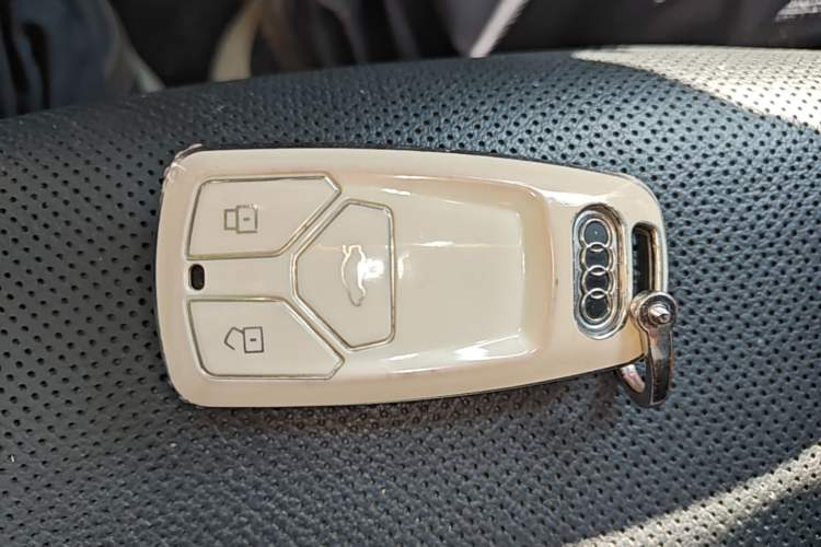 Used Audi A4L 2020 40 TFSI quattro Luxury Dynamic Model Vehicle Key
