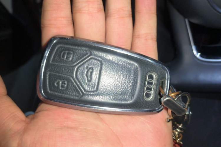 Used Audi A4L 2020 40 TFSI Luxury Dynamic Model Vehicle Key
