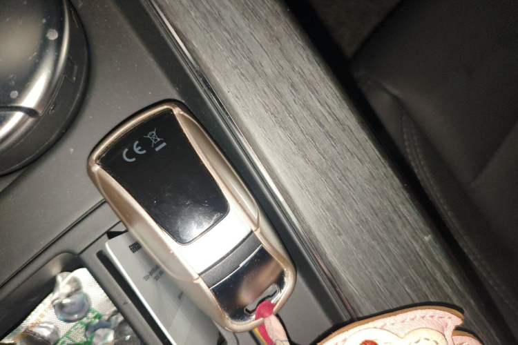 Used Audi A4L 2020 40 TFSI Fashionable and Elegant Model Vehicle Key