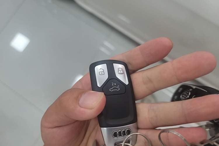 Used Audi A4L 2020 40 TFSI Fashion Dynamic Model Vehicle Key