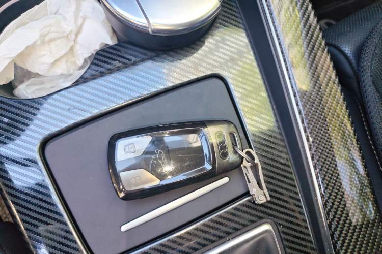Used Audi A4L 2020 40 TFSI Fashion Dynamic Model Vehicle Key