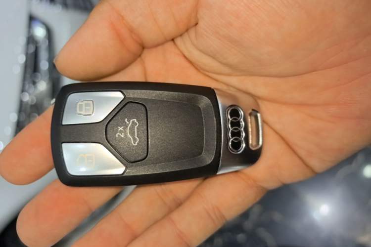 Used Audi A4L 2020 40 TFSI Luxury Dynamic Model Vehicle Key