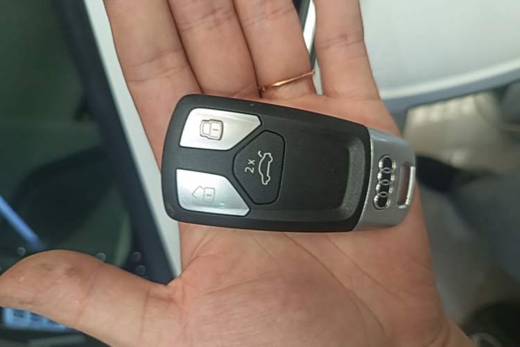 Used Audi A4L 2020 40 TFSI Fashion Dynamic Model Vehicle Key