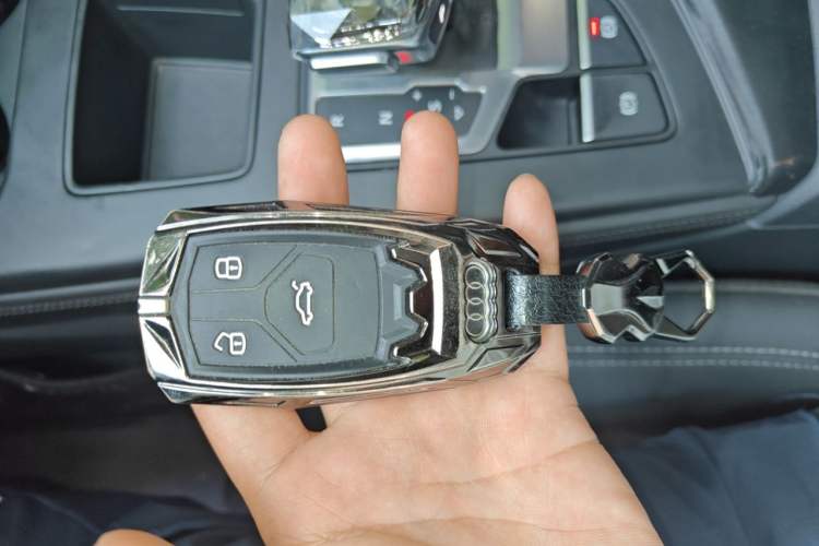 Used Audi A4L 2020 40 TFSI Luxury Prestige Edition Vehicle Key