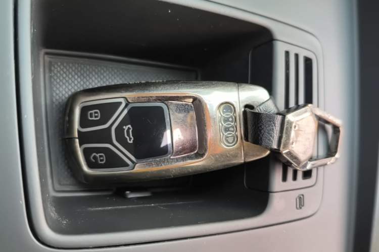 Used Audi A4L 2020 35 TFSI Fashion Dynamic Model Vehicle Key