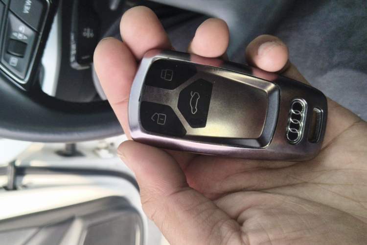 Used Audi A4L 2020 40 TFSI Fashion Dynamic Model Vehicle Key