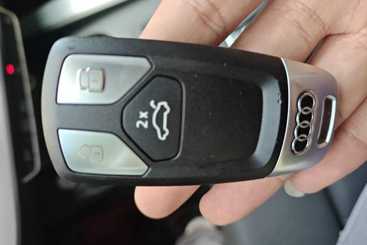 Used Audi A4L 2020 40 TFSI Fashion Dynamic Model Vehicle Key