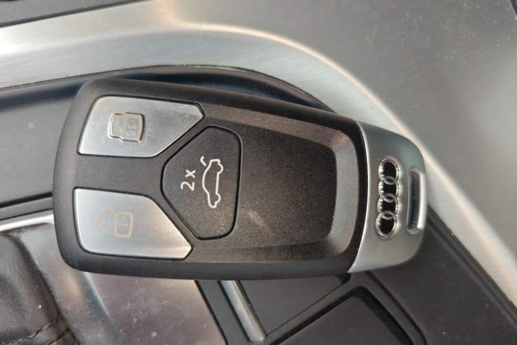 Used Audi A4L 2020 40 TFSI Fashion Dynamic Model Vehicle Key