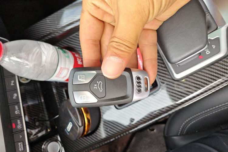 Used Audi A4L 2020 40 TFSI Luxury Prestige Edition Vehicle Key