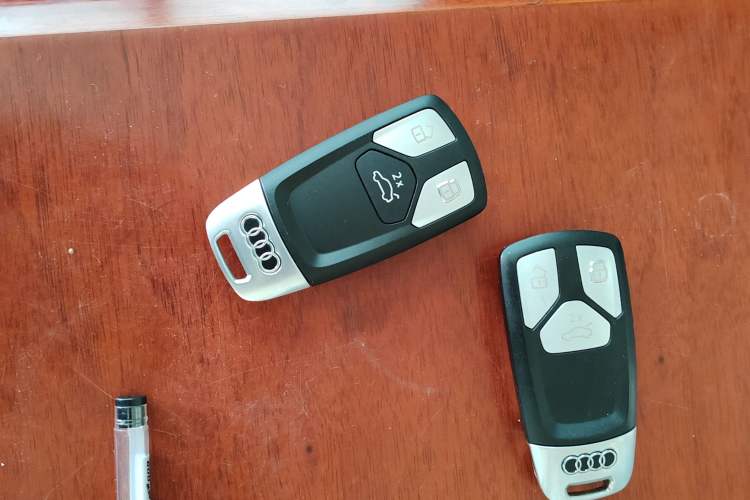 Used Audi A4L 2020 40 TFSI Luxury Dynamic Model Vehicle Key