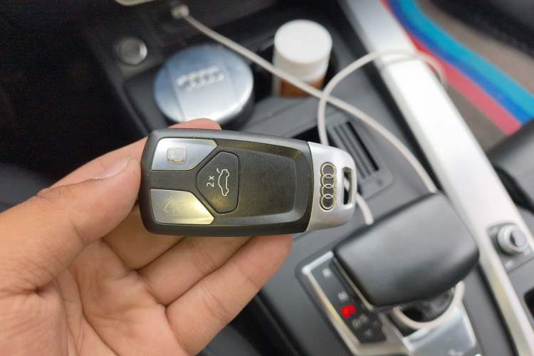 Used Audi A4L 2020 40 TFSI Fashion Dynamic Model Vehicle Key