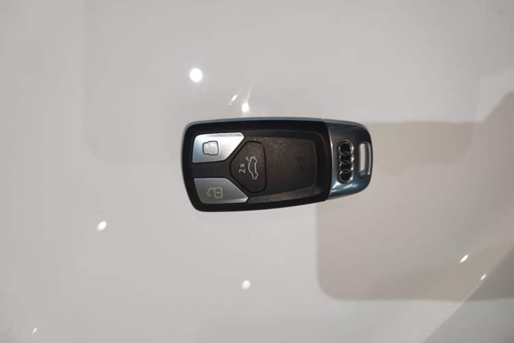 Used Audi A4L 2020 40 TFSI Fashion Dynamic Model Vehicle Key