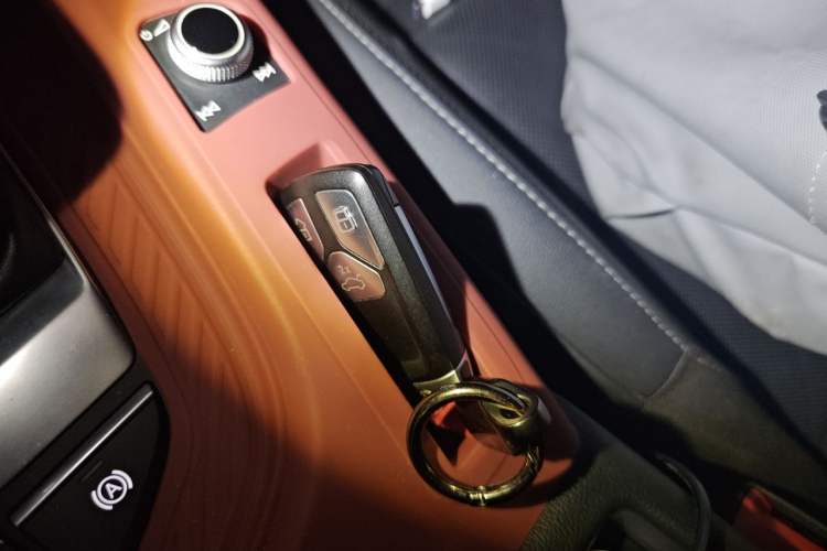 Used Audi A4L 2020 40 TFSI Luxury Dynamic Model Vehicle Key