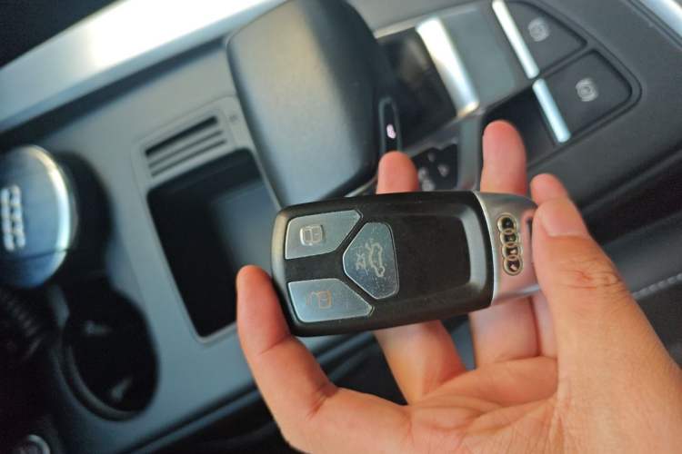 Used Audi A4L 2020 40 TFSI Luxury Dynamic Model Vehicle Key