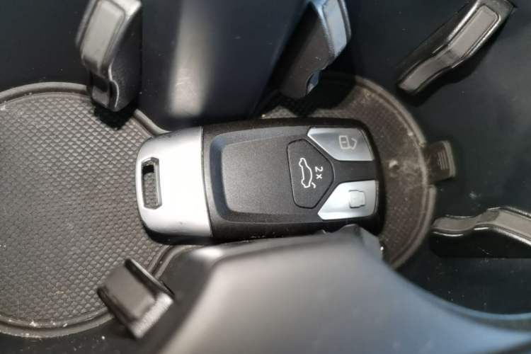 Used Audi A4L 2020 40 TFSI Fashion Dynamic Model Vehicle Key