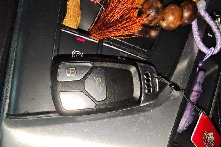 Used Audi A4L 2020 40 TFSI Luxury Dynamic Model Vehicle Key